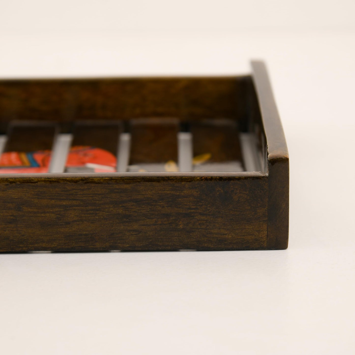 mango wood elephant serving tray

handcrafted wooden decorative tray

wooden tea snack serving tray

elephant design kitchen tray