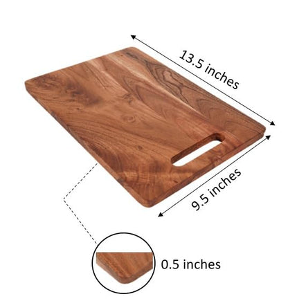 WOOD CURLS rectangular acacia wood chopping board with a convenient handle cutout and natural grain finish.