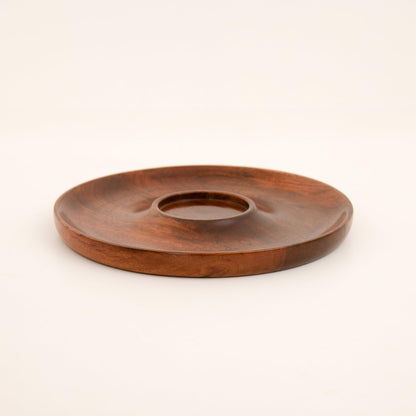 WOOD CURLS handcrafted round mango wood chip and dip serving platter with a smooth finish and natural grain patterns.