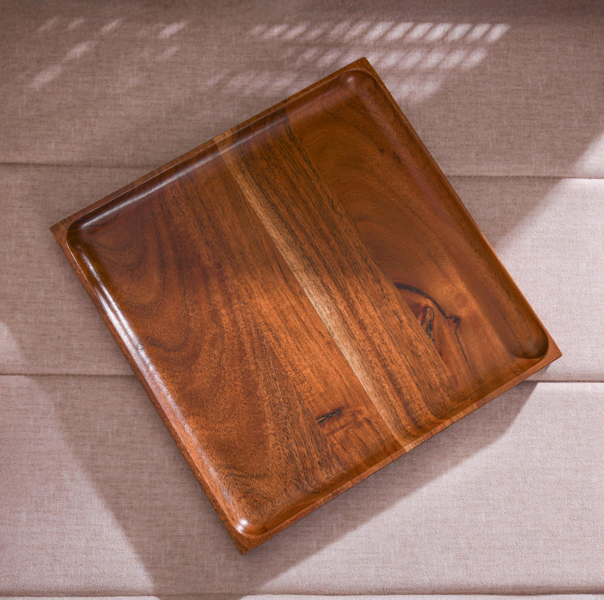 WOOD CURLS square mango wood serving platter with a natural grain finish, perfect for appetizers or home decor.