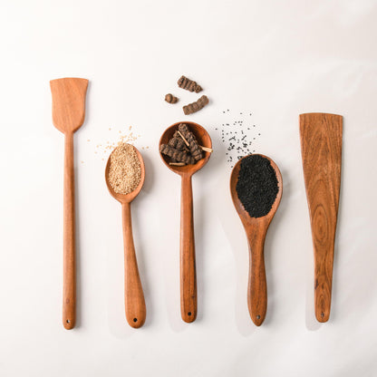 WOOD CURLS set of 5 wooden kitchen utensils including spatulas and ladles, ideal for non-stick cookware.